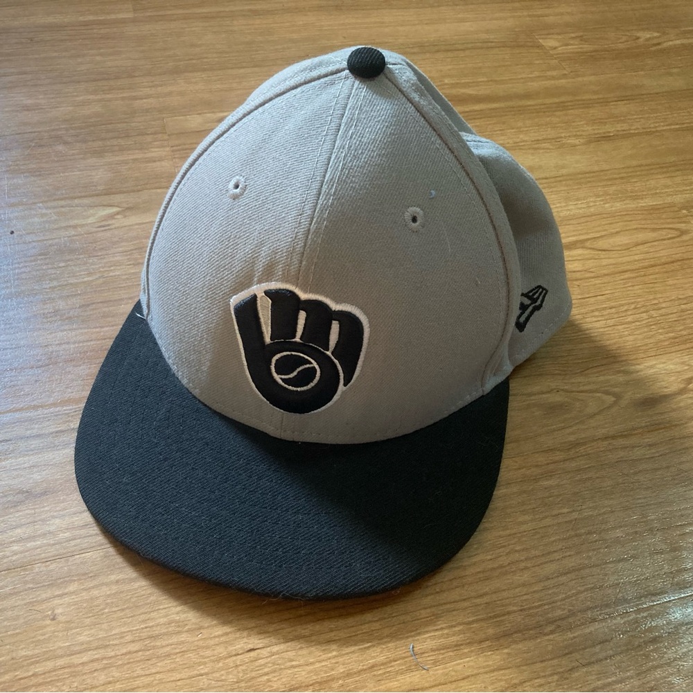 Milwaukee Brewers Gray Black MLB New Era 59fifty Size 7 55.8 CM fitted hat